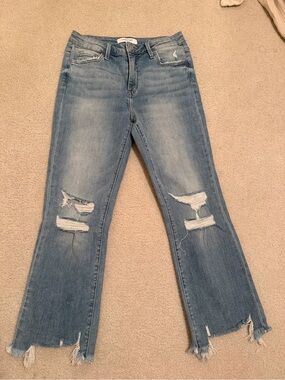 Vervet Women's Light Wash Distressed Straight Leg Jeans